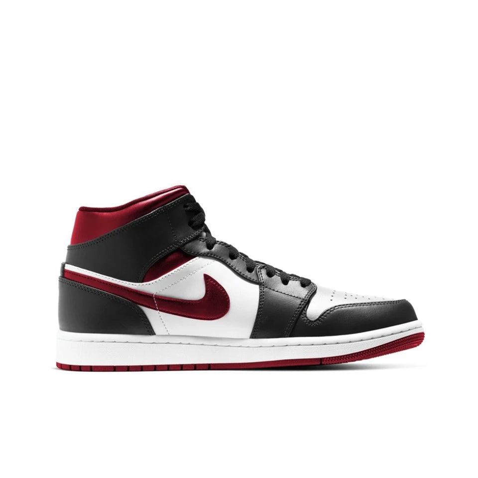 Air Jordan 1 Mid 'Chicago' Red and White For Men Classic Retro Basketball Sneakers Shoes