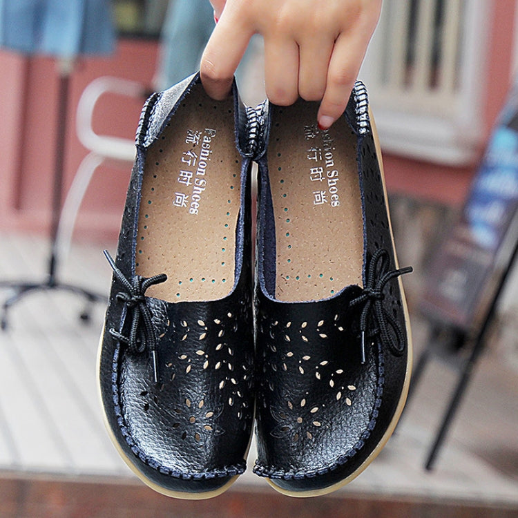 Women Casual Peas Shoes Leather Flats Breathable Hollow Loafers