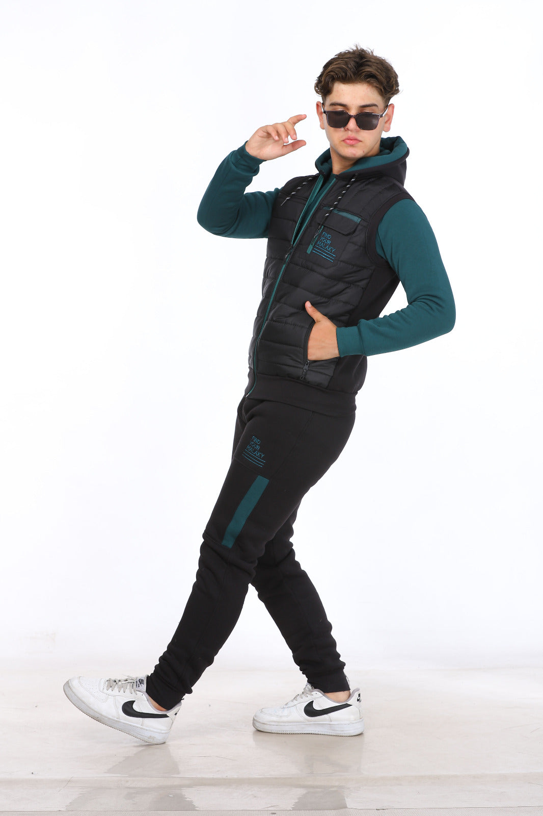 10 to 16 yrs  Boys Tracksuit, Trousers, Jacket and Sweatshirt,  M5185