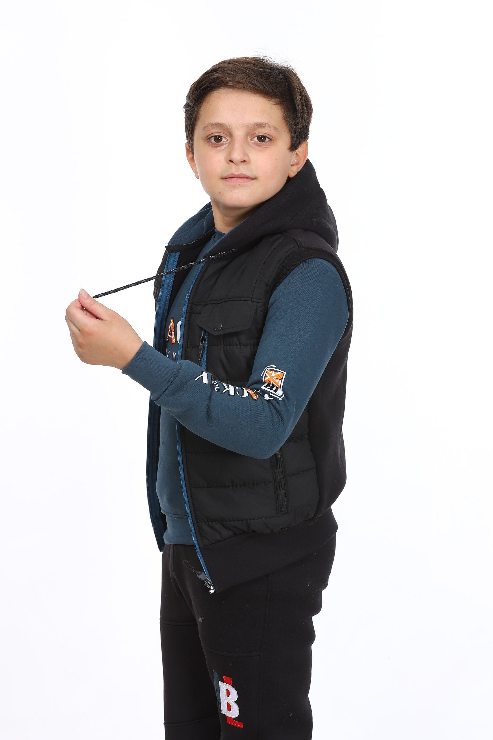 5 to 9 years 3 in 1  Boys Tracksuit, Trousers, Jacket and Sweatshirt,  M5186